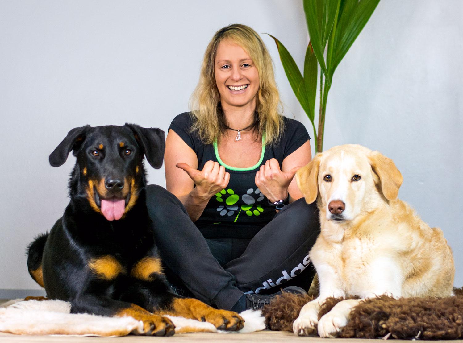 Hundephysiotherapie Filderstadt Sabrina Kemmner mit ihren Hunden